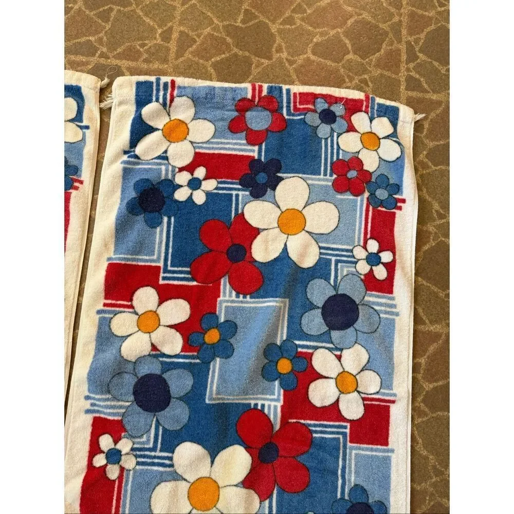 Vintage Rare Cannon Towel Set of 2 1970s Great Day Flower Power